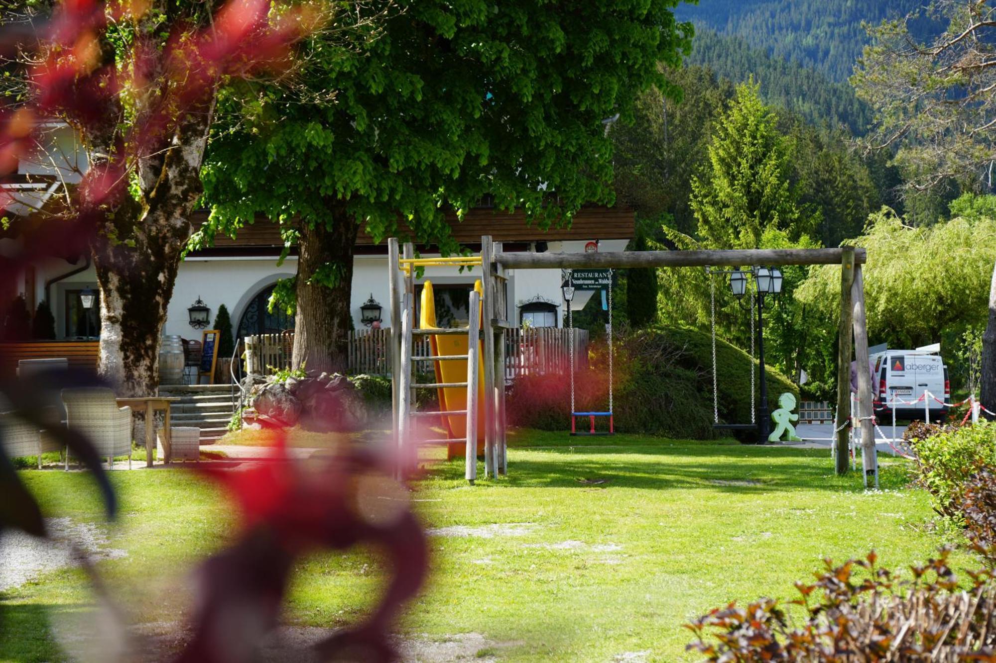 Hotel Bad Neunbrunnen Am Waldsee - Non Halal マイスホーフェン エクステリア 写真