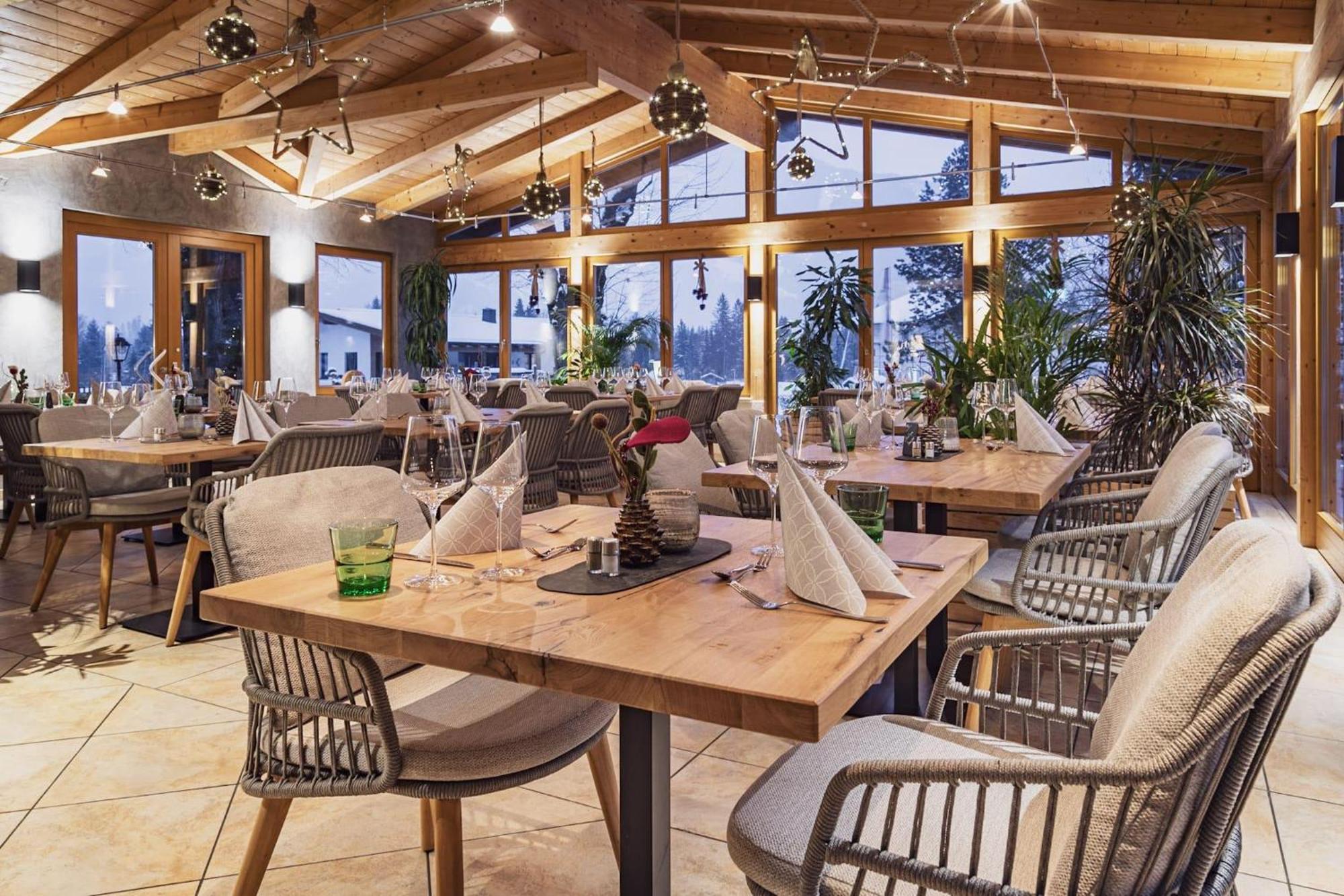 Hotel Bad Neunbrunnen Am Waldsee - Non Halal マイスホーフェン エクステリア 写真