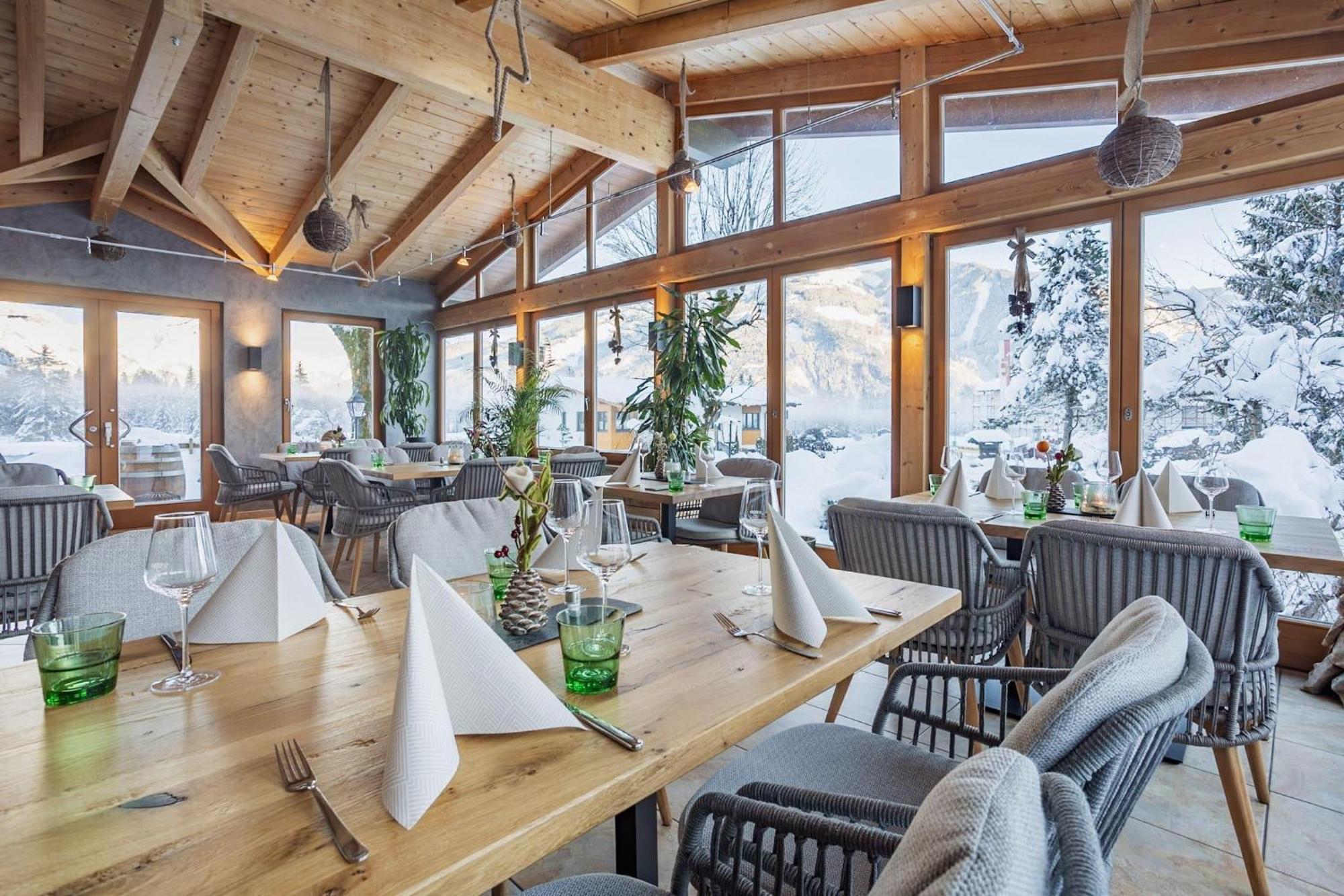 Hotel Bad Neunbrunnen Am Waldsee - Non Halal マイスホーフェン エクステリア 写真