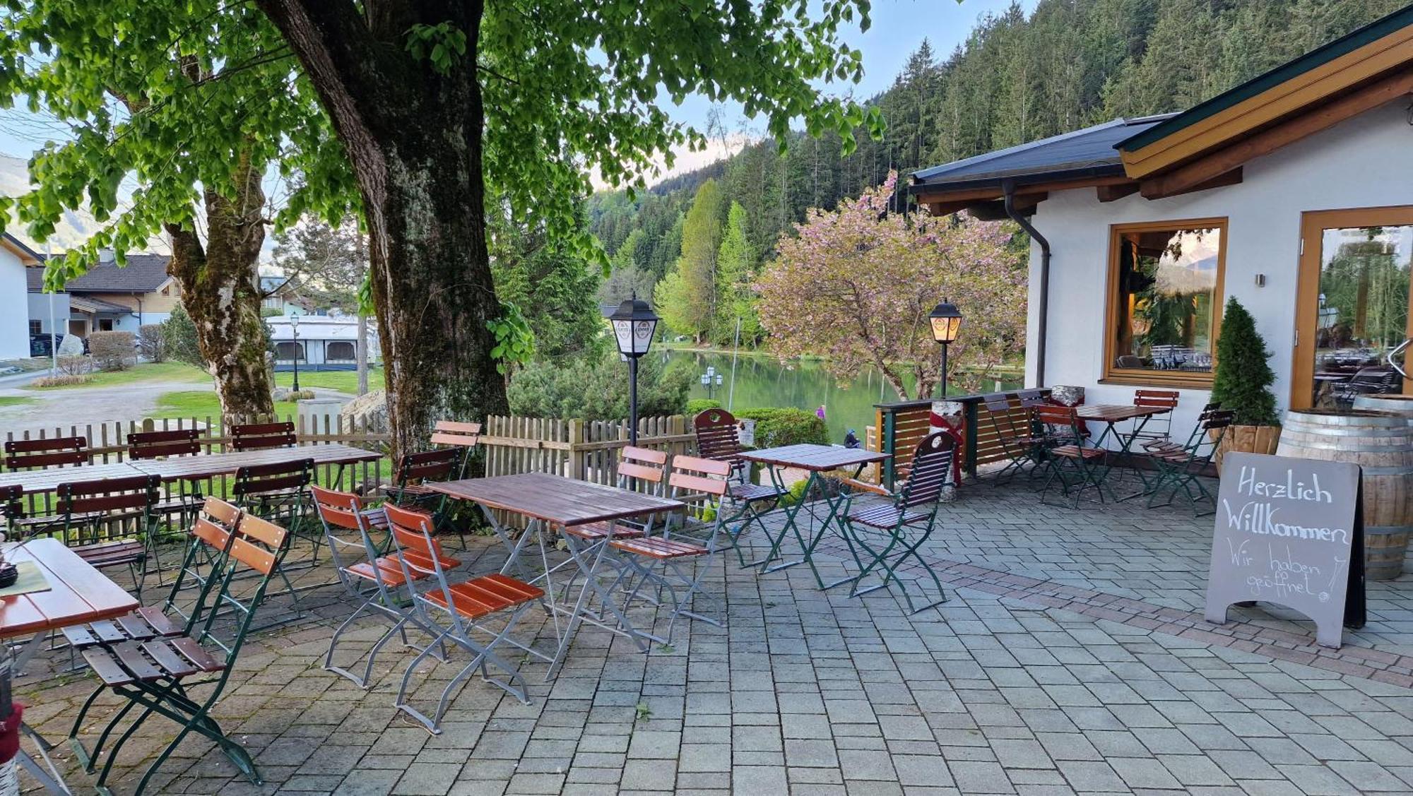 Hotel Bad Neunbrunnen Am Waldsee - Non Halal マイスホーフェン エクステリア 写真